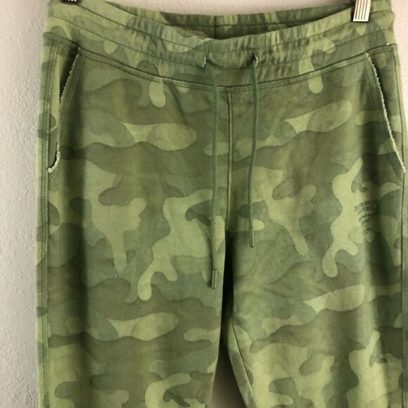 Better Rich Green camouflaged Joggers size S. - Picture 2 of 5